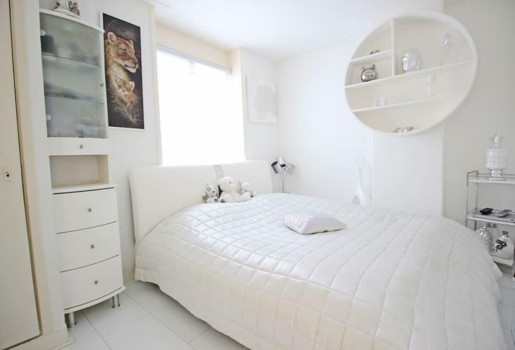 White Luxury Penthouse In City Centre Ámsterdam Exterior foto