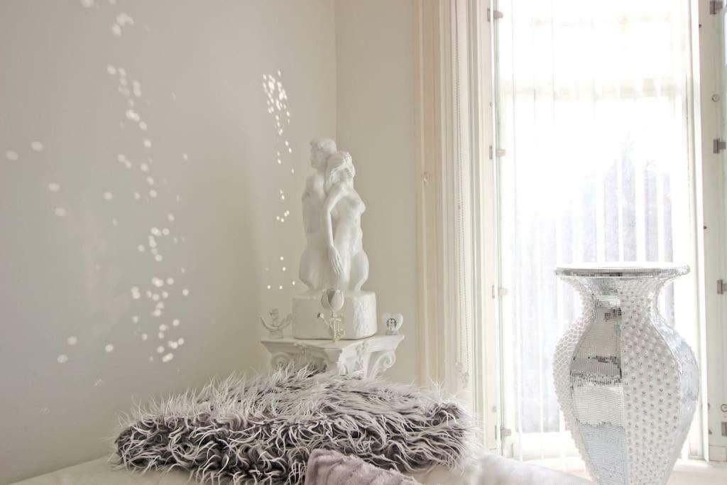 White Luxury Penthouse In City Centre Ámsterdam Exterior foto