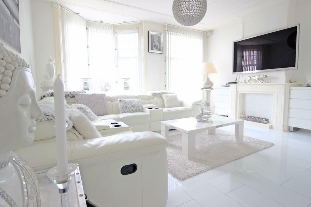 White Luxury Penthouse In City Centre Ámsterdam Exterior foto